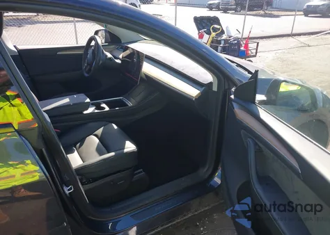 2024 Tesla Model Y Long Range Dual Motor All-Wheel Drive из США, поврежденный, VIN 7SAYGDEE8RA234511